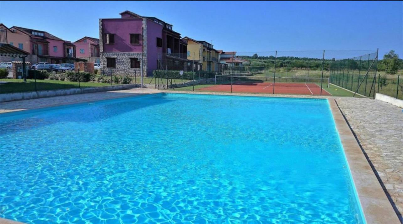 Apartment Aleks Tar-Vabriga ภายนอก รูปภาพ