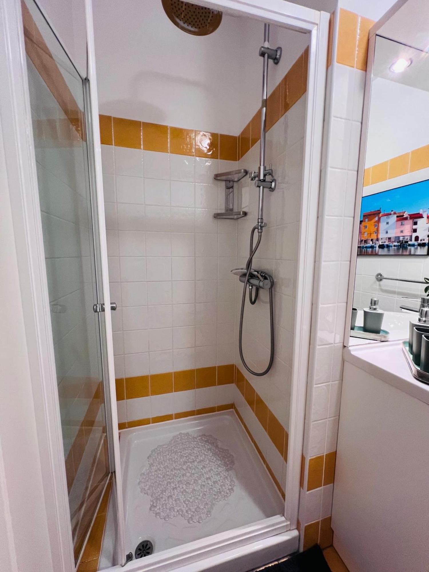 Apartment Aleks Tar-Vabriga ภายนอก รูปภาพ